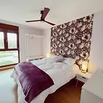 Almamater Apartman *