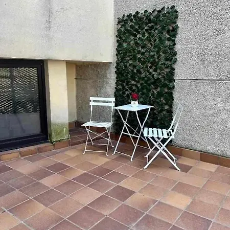 Almamater Apartment